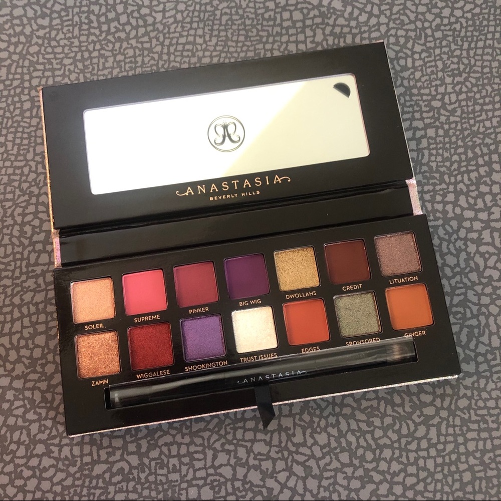 ABH jackie aina eyeshadow palette